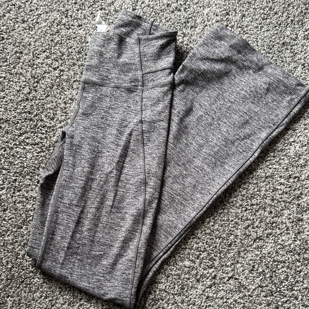 Lululemon heathered black rare groove flare pants 32" size 4